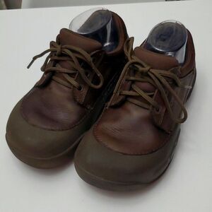 CROCS Brown Leather Lace-Up Sneakers